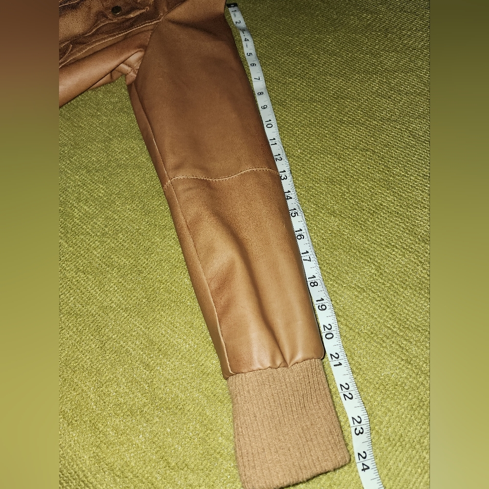 Hooded Jacket - Picture 11 of 16